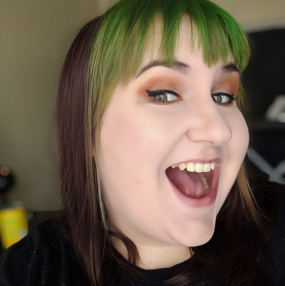 Meet your Posher, Tabi - Picture 1 of 1